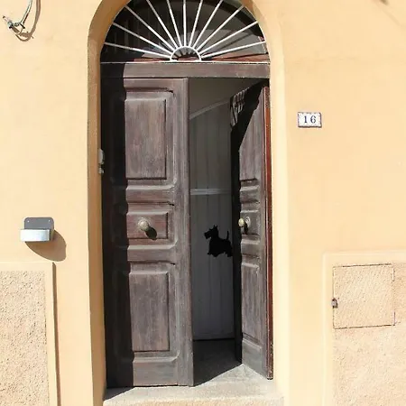 Camera Nella Roccia Pensión 3*