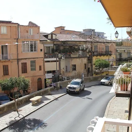 Camera Nella Roccia Tropea